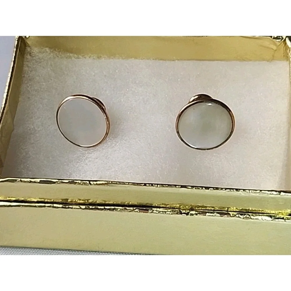 Pair of Victorian Mother of Pearl/Gold Tuxedo Shirt Studs Best Man Gift Set 2